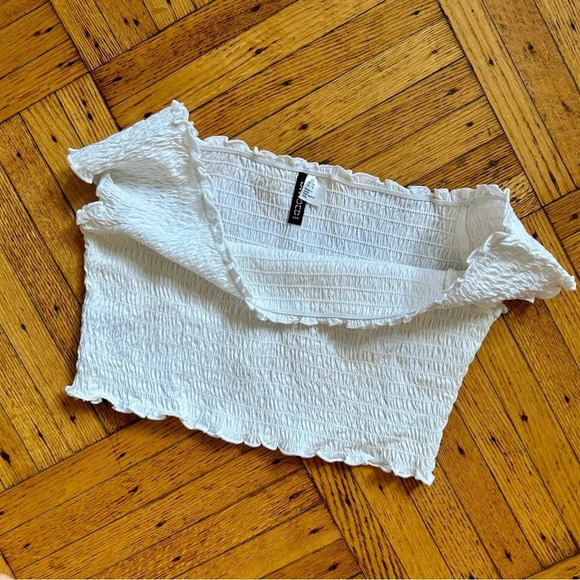 H&M Smocked Crop Top - Picture 1 of 7
